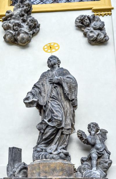 로레토 성당 동상 12