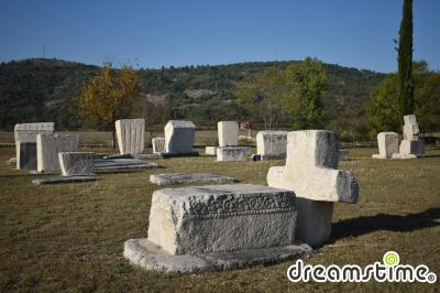 스테치 중세 돌무덤