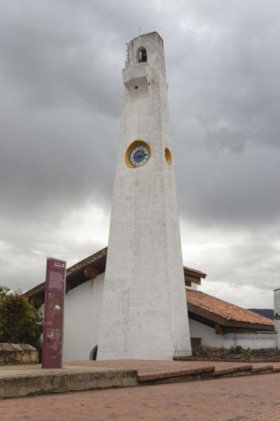 구아타비타 시계탑 12