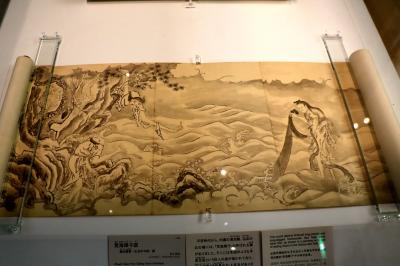 도쿄국립박물관, 거친 바다 장지 그림