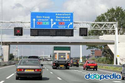 네덜란드 고속도로 표지판 