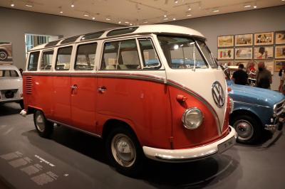 구겐하임빌바오미술관, 자동차, 예술, 폭스바겐 2종 마이크로버스 삼바, 1962