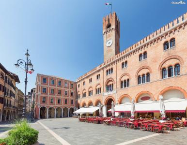 티라미수로 가장 유명한 지역은
이탈리아 북부에 위치한 베네토주(Veneto).
그중에서도 소도시 트레비소(Treviso)가 가장 유명하다.